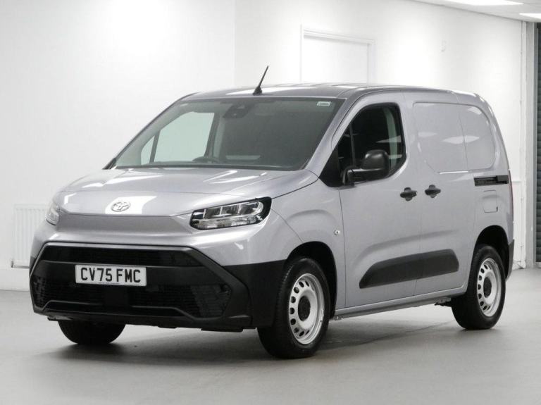 75 TOYOTA PROACE CITY 1.5 BLUEHDI 100 BHP L1 SWB ACTIVE EDITION 6DR ( FACELIFT )
