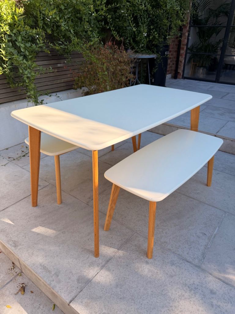 Outdoor Dining Set: Modern Table with Bench and Stool