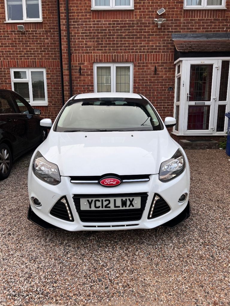 Ford, FOCUS, Hatchback, 2012, Manual, 998 (cc), 5 doors