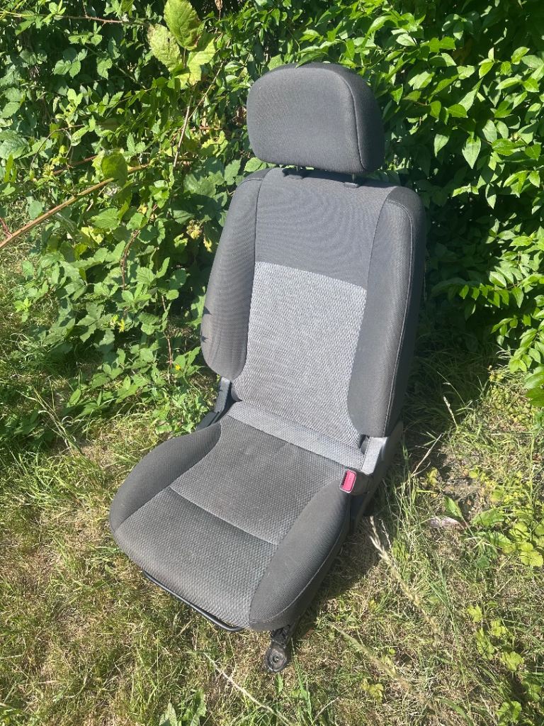 2004 Kia Picanto drivers seat 