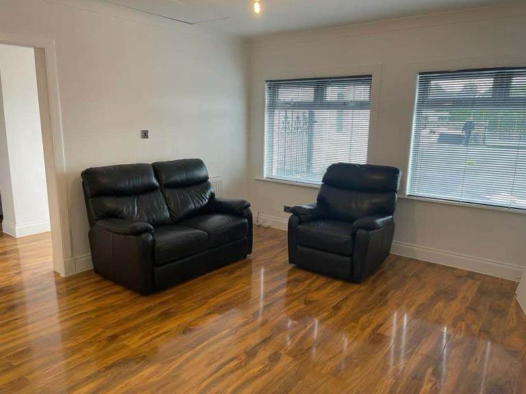 ONE bed house to rent ASAP - £995 including Council Tax