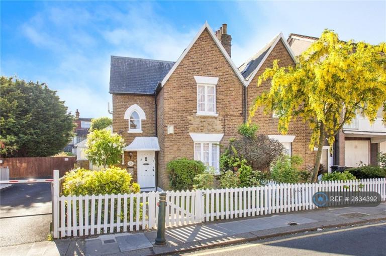 2 bedroom house in Highfield Road, London, NW11 (2 bed) (#2834392)