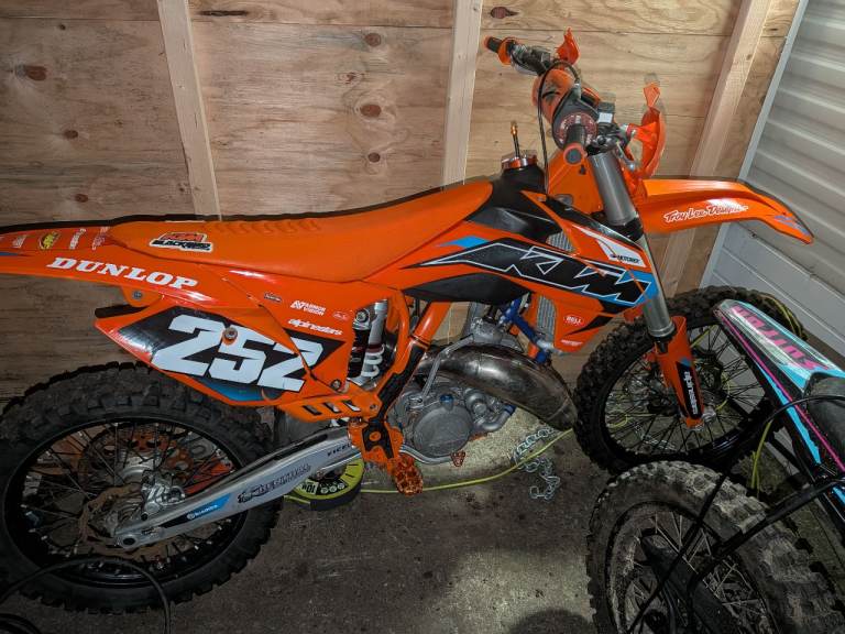 KTM 150 2 stroke dirt bike 