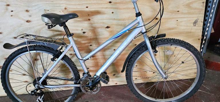 Dawes Ladies Mountain Bike in Silver - Good Condition