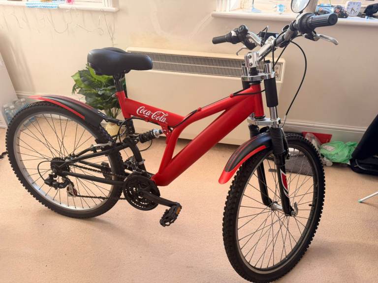 26” Mountain Bike – Great Condition – Extras Included