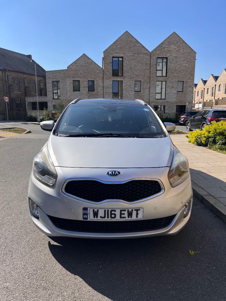 Kia carens 2016 pco London  7 seats