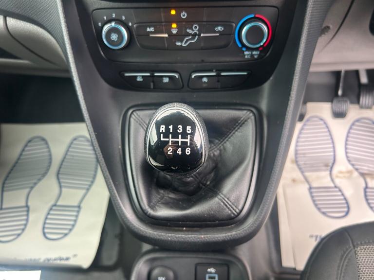 2020 Ford Transit Connect 210 BASE AIR CONDITIONED REVERSING CAMERA 1 OWNER Panel Van Petrol Manual