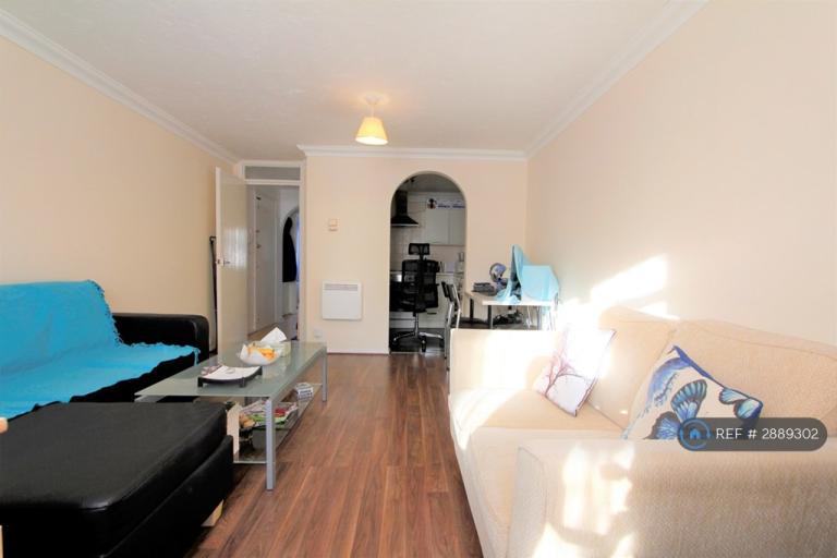 1 bedroom flat in Granby Court, Reading, RG1 (1 bed) (#2889302)