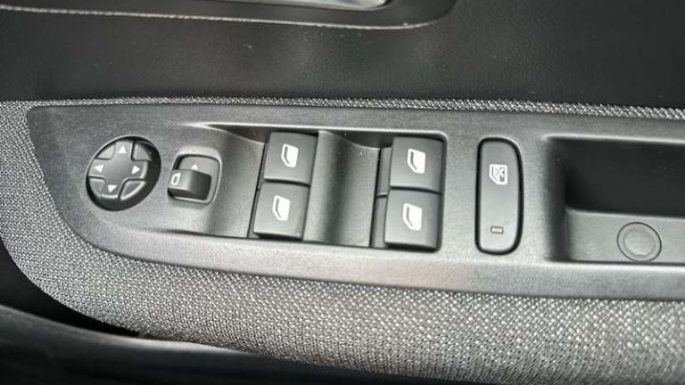 2025 Peugeot 208 1.2 PureTech Style Hatchback 5dr Petrol Manual Euro 6 (s/s) (100 ps) Manual Hatc...