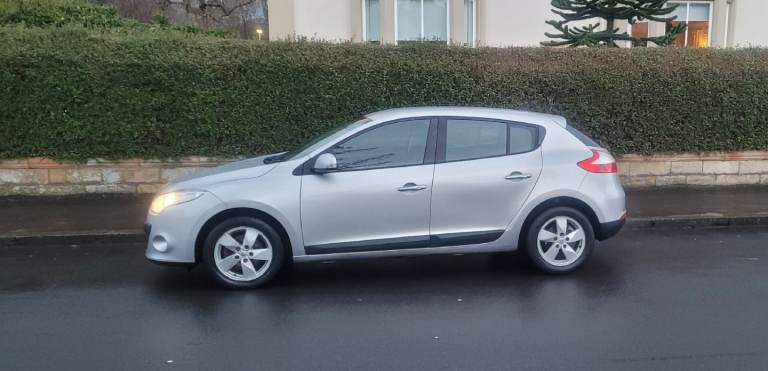 2011 Renault Megane AUTOMATIC 