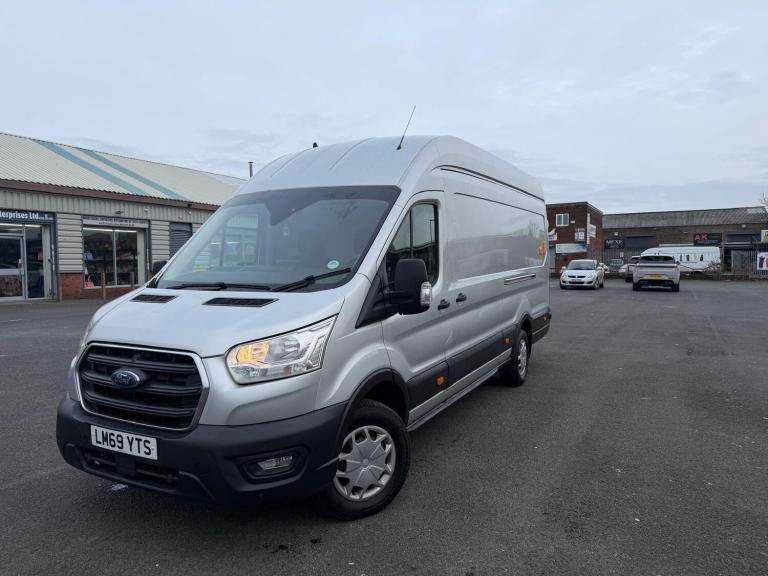 FORD TRANSIT JUMBO 130PS ECOBLUE
