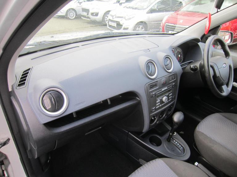 2007 Ford Fusion 1.6 Zetec 5dr Auto [Climate] New MOT included. HATCHBACK Petrol Automatic