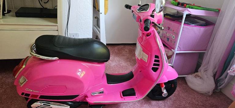 Kids Electric Scooter Pink Ride-On Toy Children's Licensed Vespa GTS 6V Battery