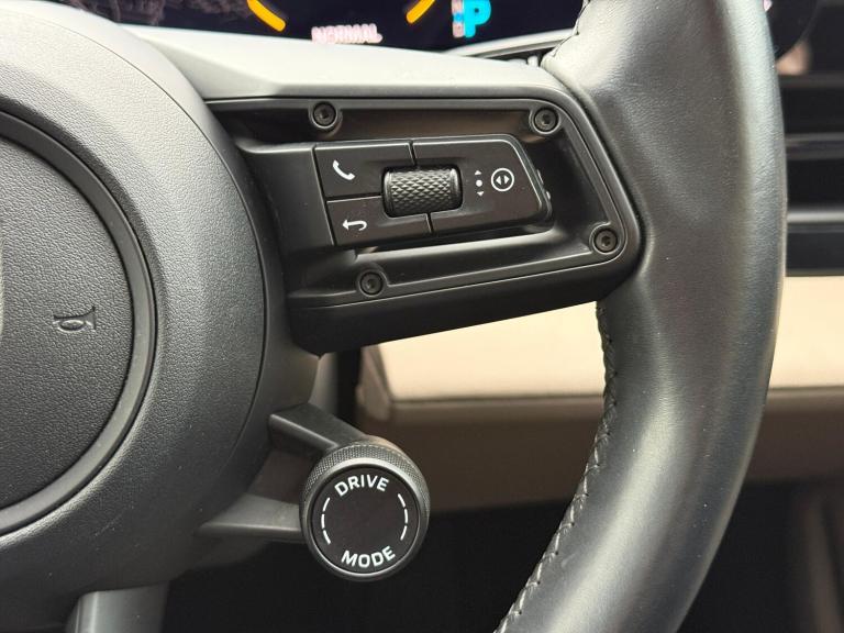 2022 Porsche Taycan Performance Plus 93.4kWh 4S Saloon 4dr Electric Auto 4WD (11kW Charger) (57 S...