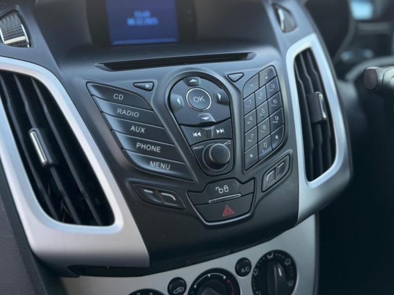 2012 Ford Focus 1.6 TDCi 115 Zetec 5dr HATCHBACK DIESEL Manual