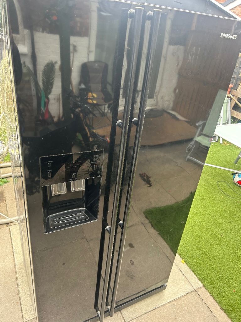 Black Samsung American fridge freezer 