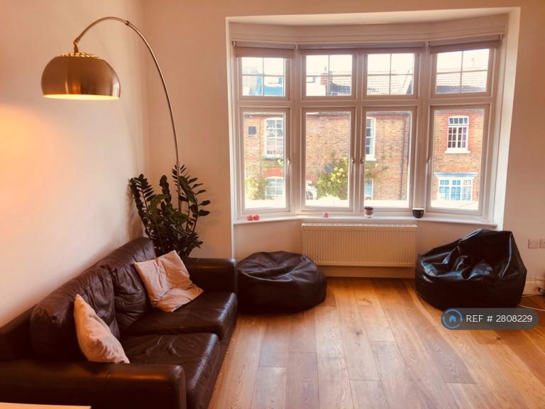 2 bedroom flat in Acre Road, Kingston Upon Thames, KT2 (2 bed) (#2808229)