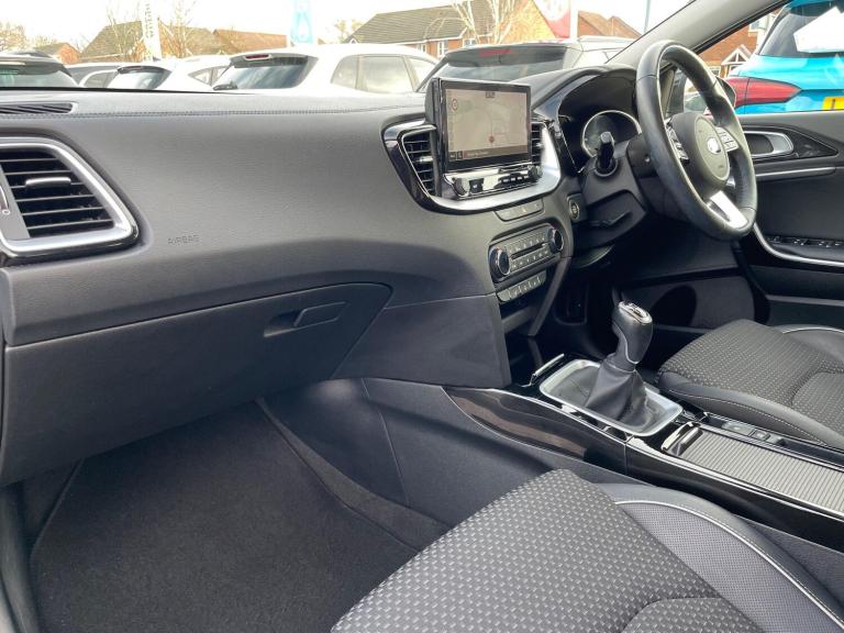 2020 Kia XCeed 1.0 T-GDi 3 Euro 6 (s/s) 5dr HATCHBACK Petrol Manual