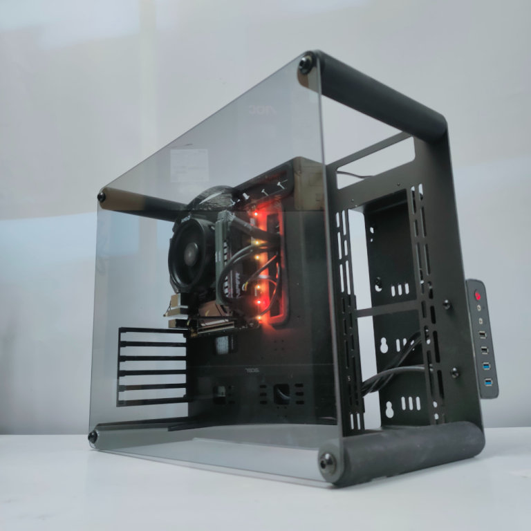 Open Air Benchmark Media - Gaming Computer PC Desktop 