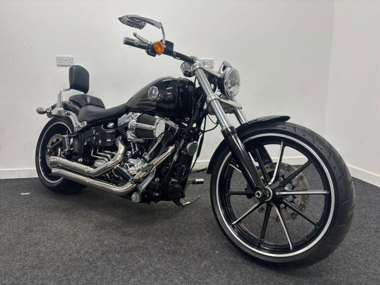 HARLEY DAVIDSON BREAKOUT 1690 **MOT MARCH 2027 - SCREAMIN EAGLE - LOW MILES **