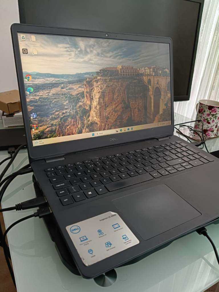 DELL INSPIRON 3505 AMD RYZEN 7 3700U 16GB RAM 500GB SSD LAPTOP ON OFFER