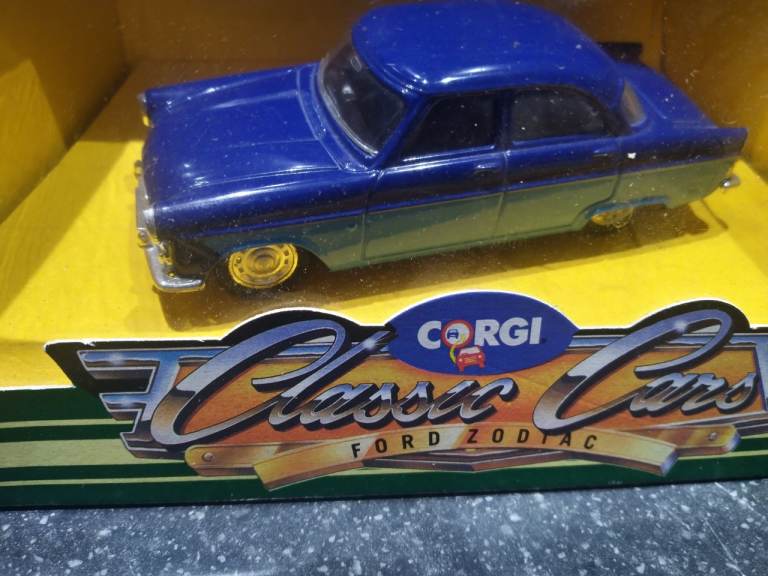 Corgi diecast ford zephyr and zodiac 