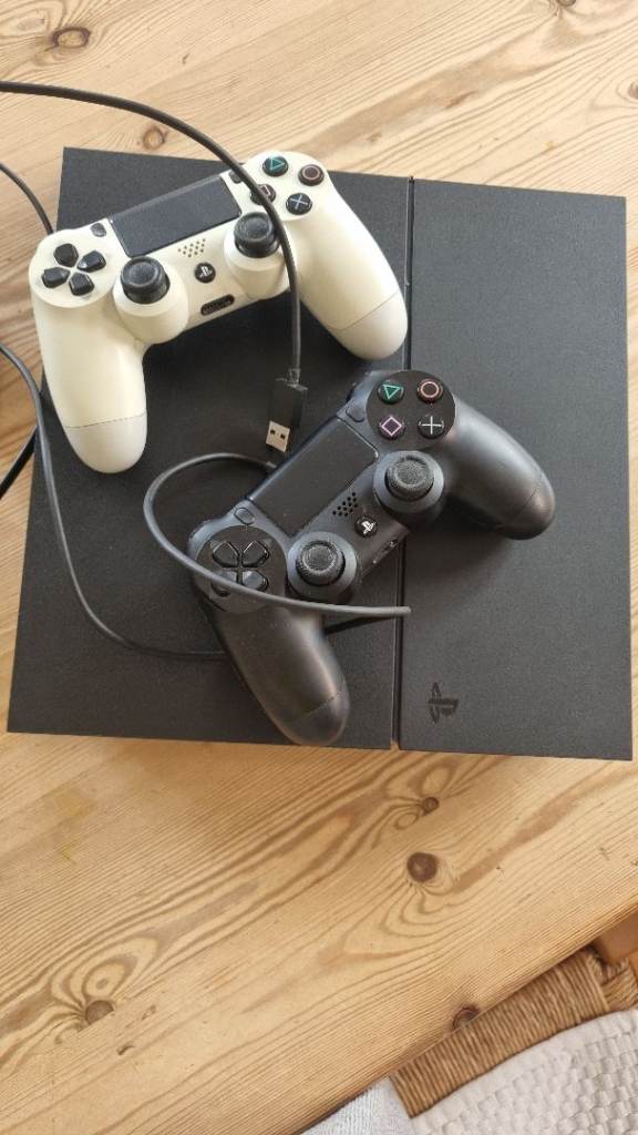 Sony ps4 console