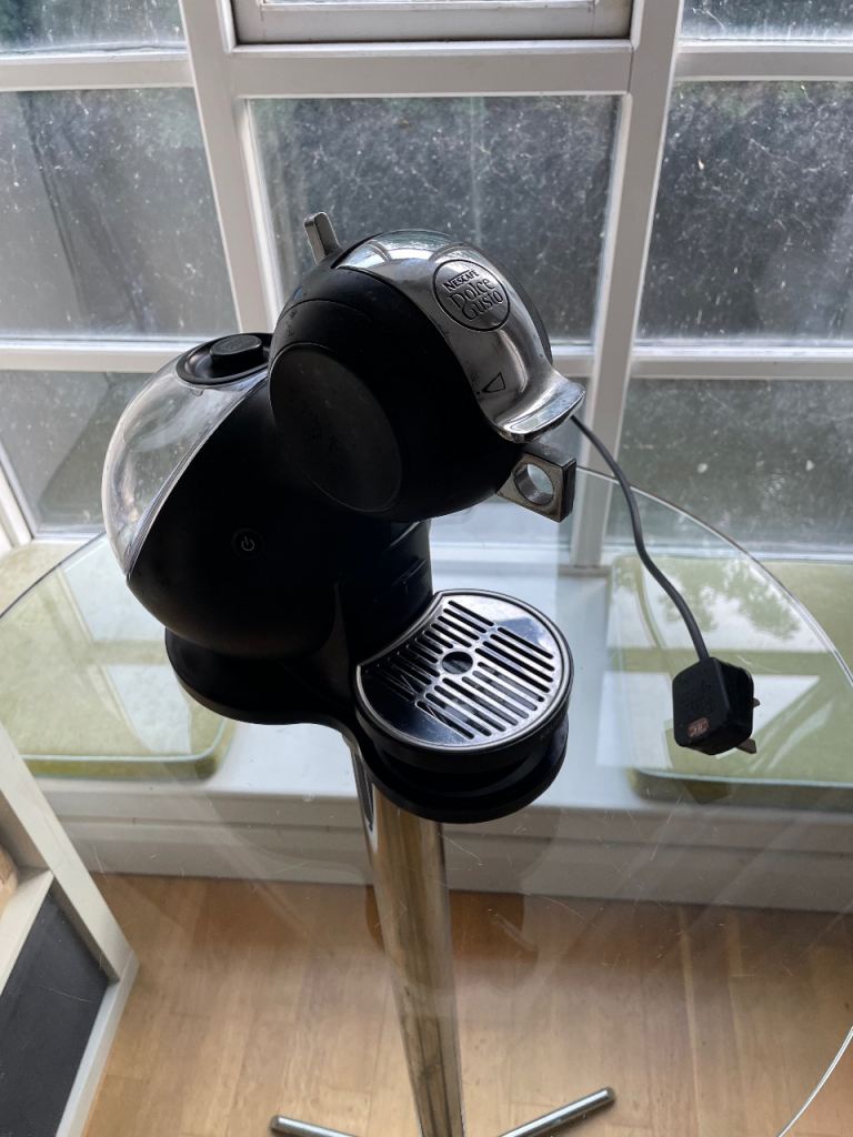 NESCAFÉ Dolce Gusto Melody III Coffee Machine - RRP £109.99 - ONLY £1
