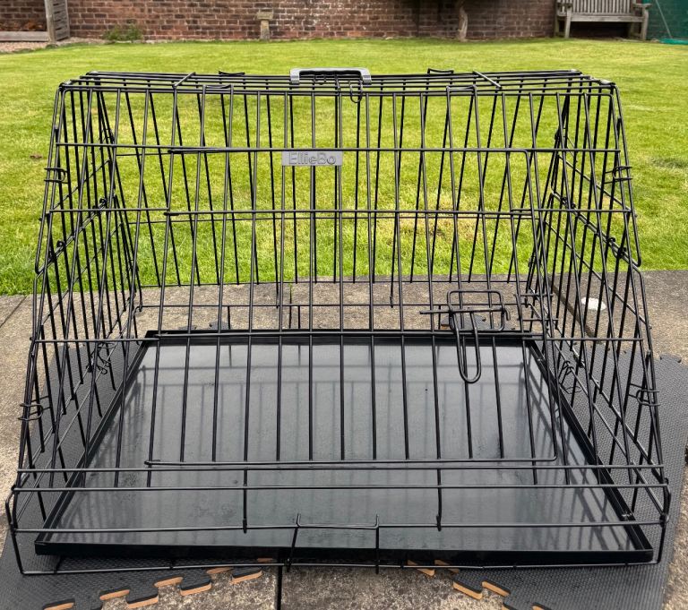 Dog Crate - Angled for Boot