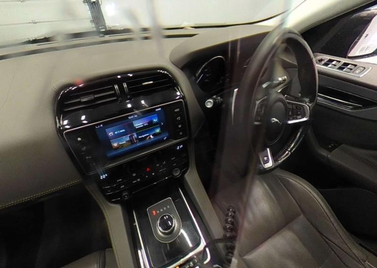 2017 Jaguar F-Pace 2.0d R-Sport 5dr Auto ESTATE DIESEL Automatic