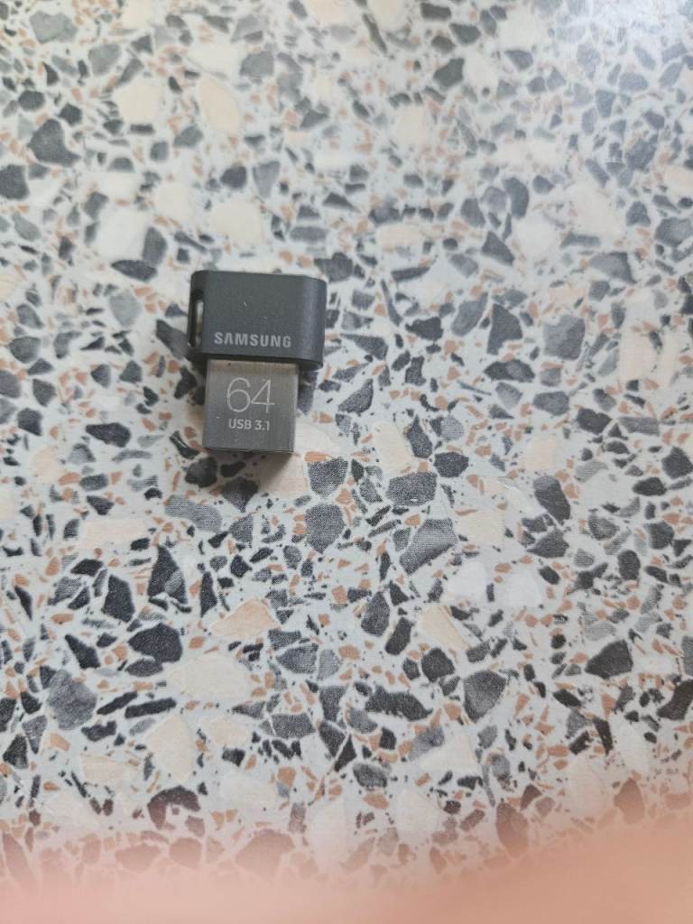 Samsung 64GB USB 3.1 flash drive