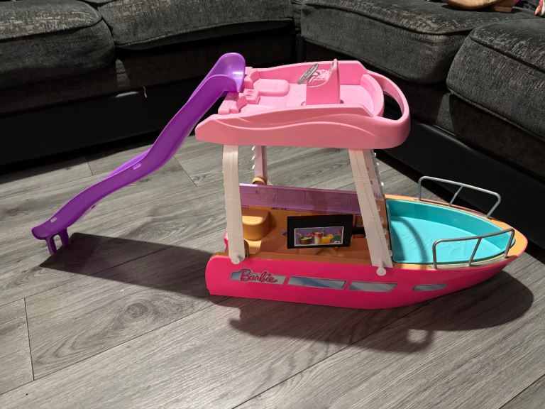 Barbie dream boat 