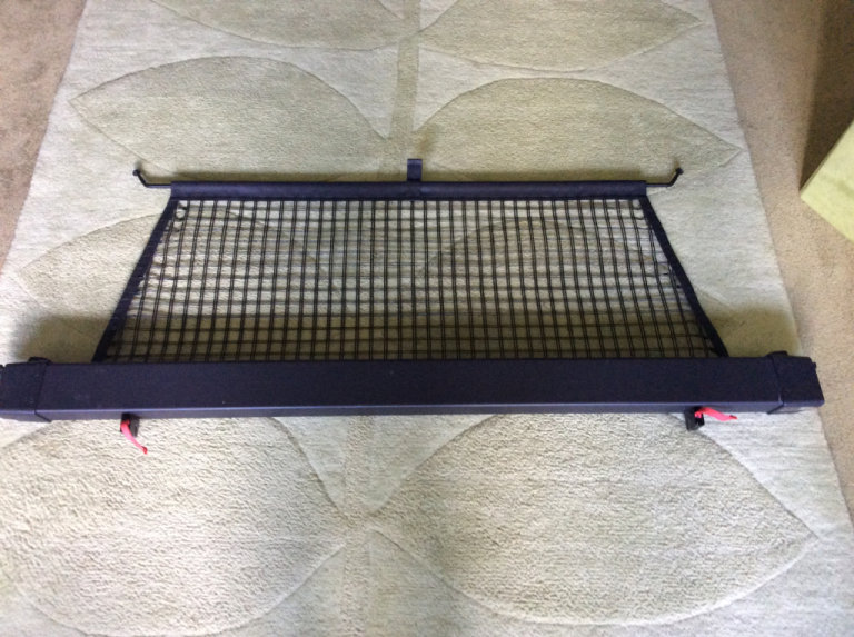 Citroen C4 Picasso/Grand Picasso 2007/2013 luggage retention net.  original Citroen equipment 