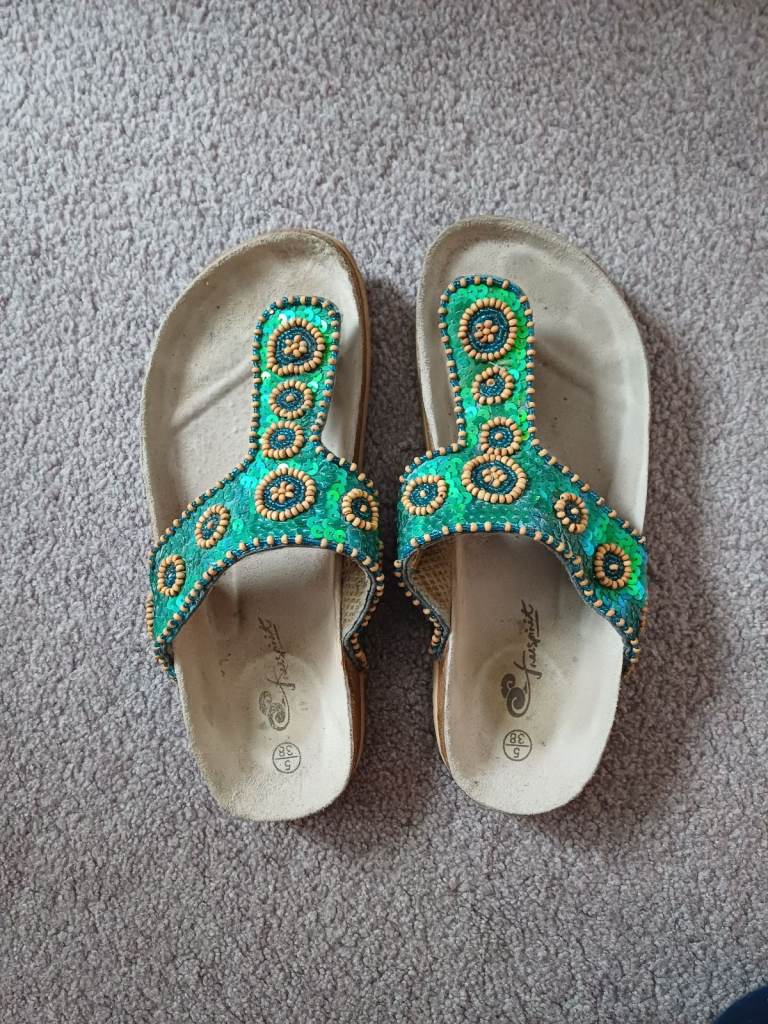 Ladies/Childs Freespirit Sandals Size 5