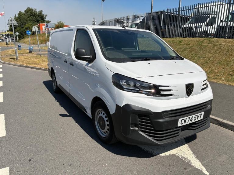 Peugeot Expert 1.5 HDI PROFESSIONAL L2 35K 2024 74 PLATE @ £13950.00 + VAT 