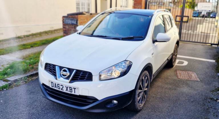 Nissan, QASHQAI, Suv, 2012, Manual, 1461 (cc), 5 doors, Panoramic Glass sunroof 