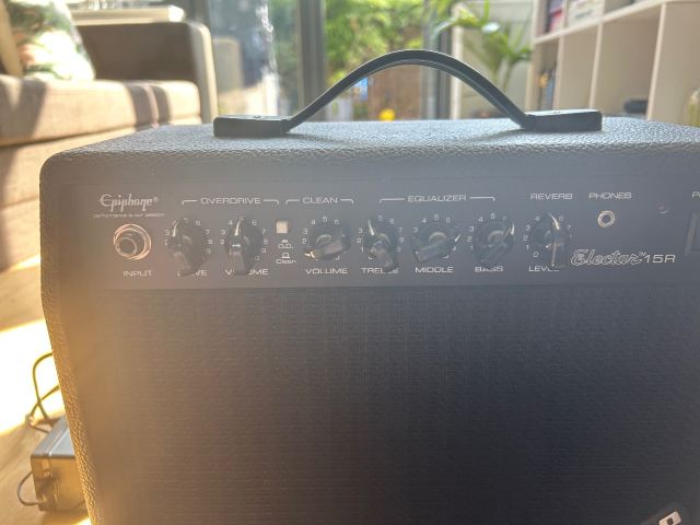 Epiphone ELECTAR 15R Guitar Amp - Good Working Order | in Didsbury