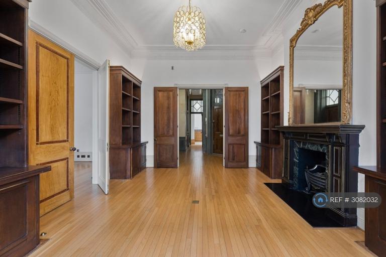 2 bedroom flat in Wigmore St, London, W1U (2 bed) (#3082032)