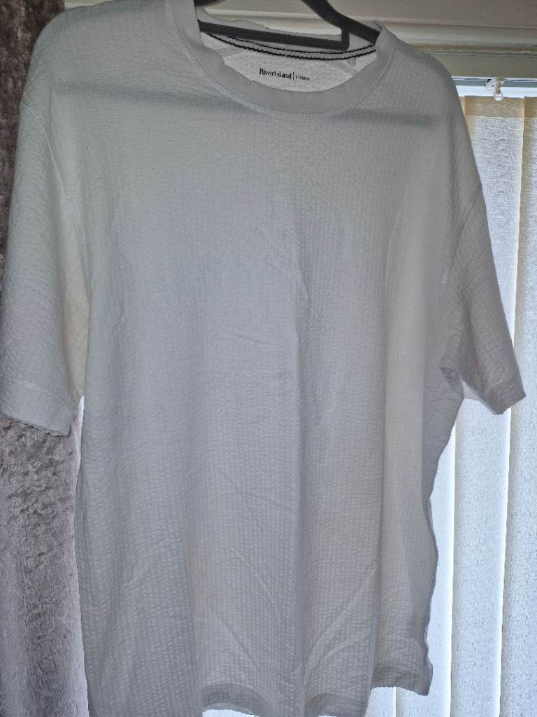 Mens tshirt size m from river island