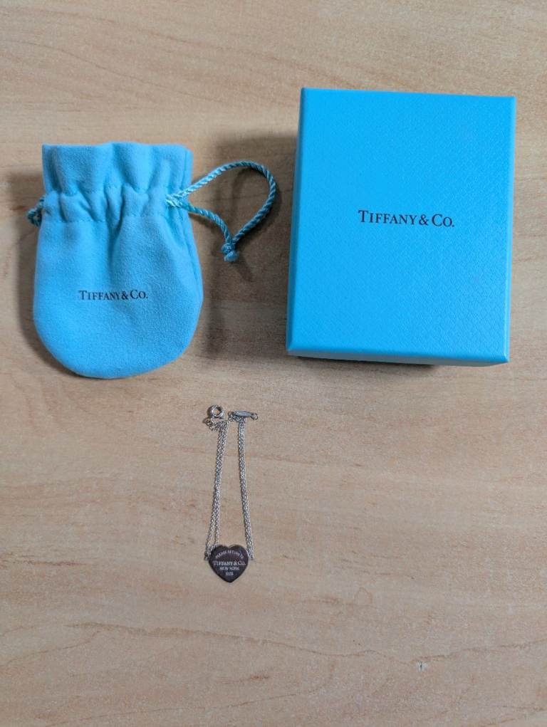 Stylish Ladies Tiffanys Heart Tag Double Chain in Silver Bracelet Medium 17 cms 6 1/2 inches 