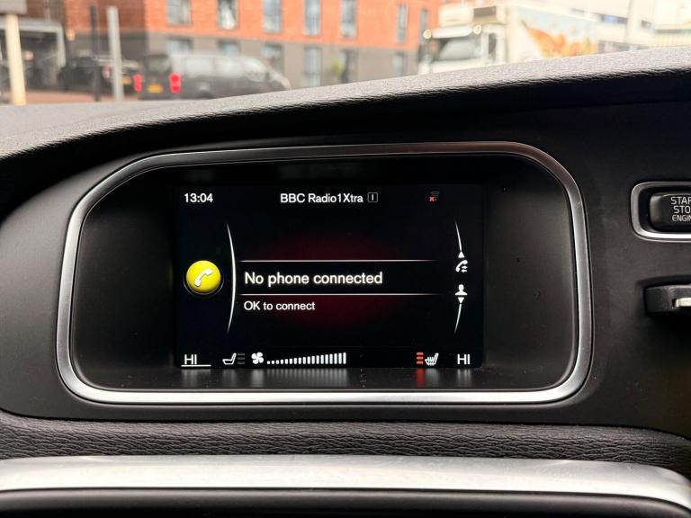 2015 Volvo V40 D4 [190] R DESIGN Lux Nav 5dr HATCHBACK DIESEL Manual