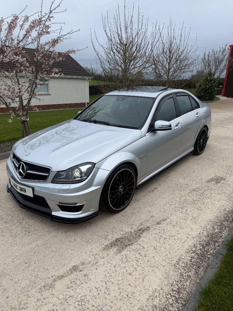 Mercedes Benz C63 AMG
