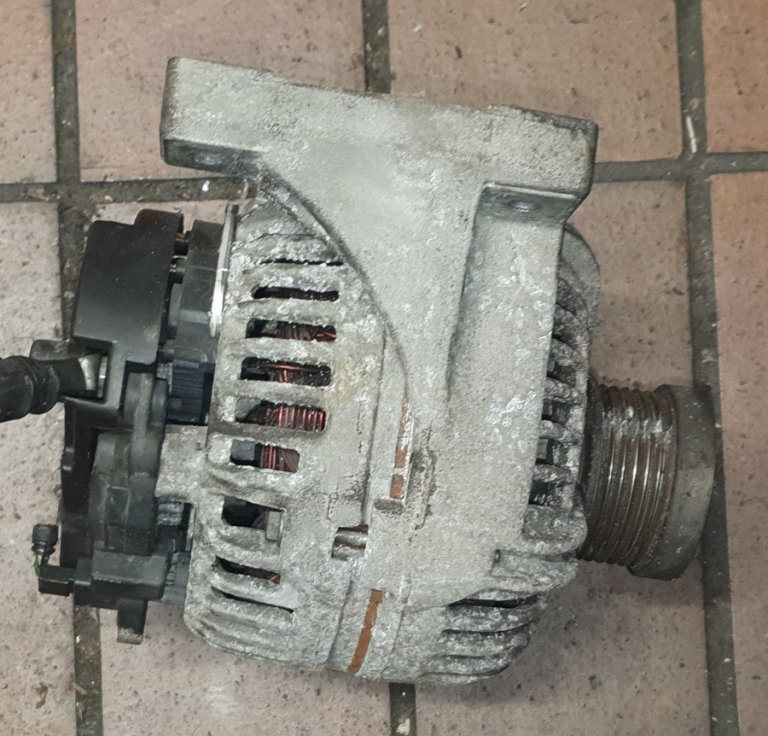 Volvo XC90,  V70, S80 2.4 D5 Alternator 2010