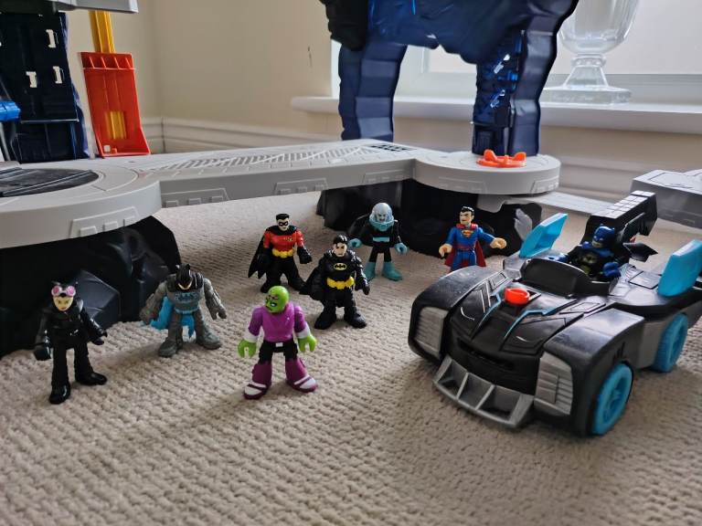 image for BATMAN BAT CAVE 