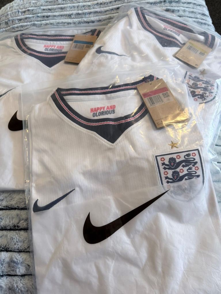 Adults White Nike England Football Shirt - NEW with Tags