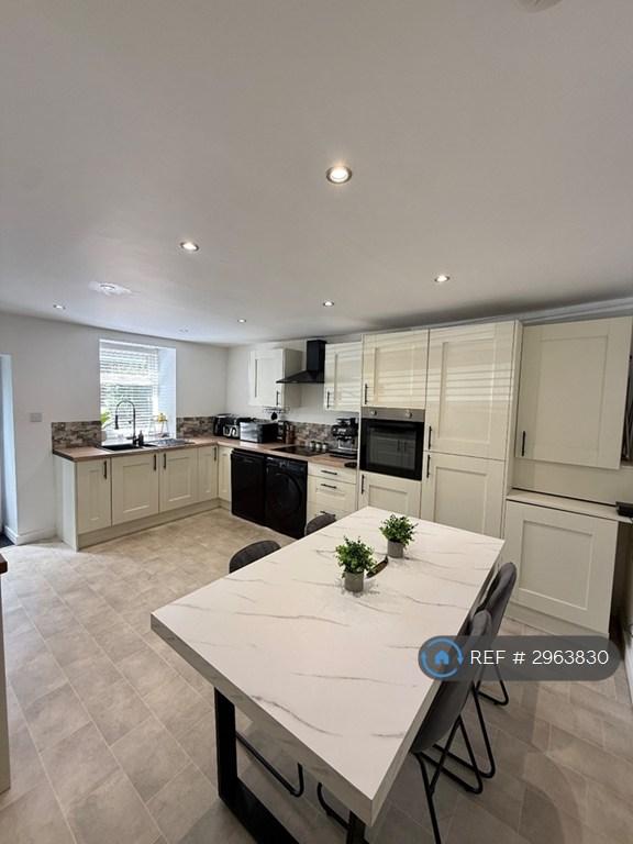 4 bedroom house in Lord St, Rossendale, BB4 (4 bed) (#2963830)