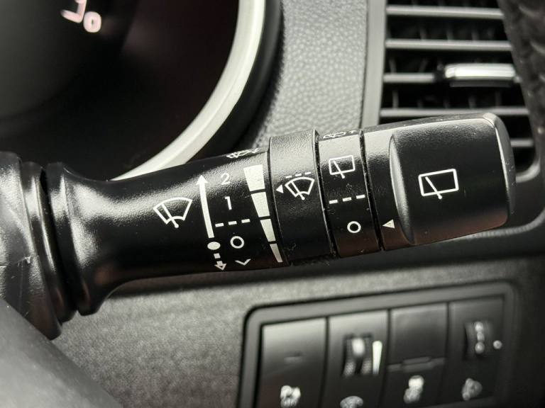 2013 Kia Venga 1.6 2 MPV 5dr Petrol Auto Euro 5 (123 bhp) MPV Petrol Automatic