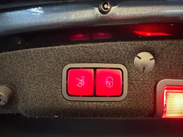 2014 Mercedes-Benz C Class C300 BlueTEC Hybrid AMG Line Premium Plus 4dr Auto SALOON DIESEL/ELECT...