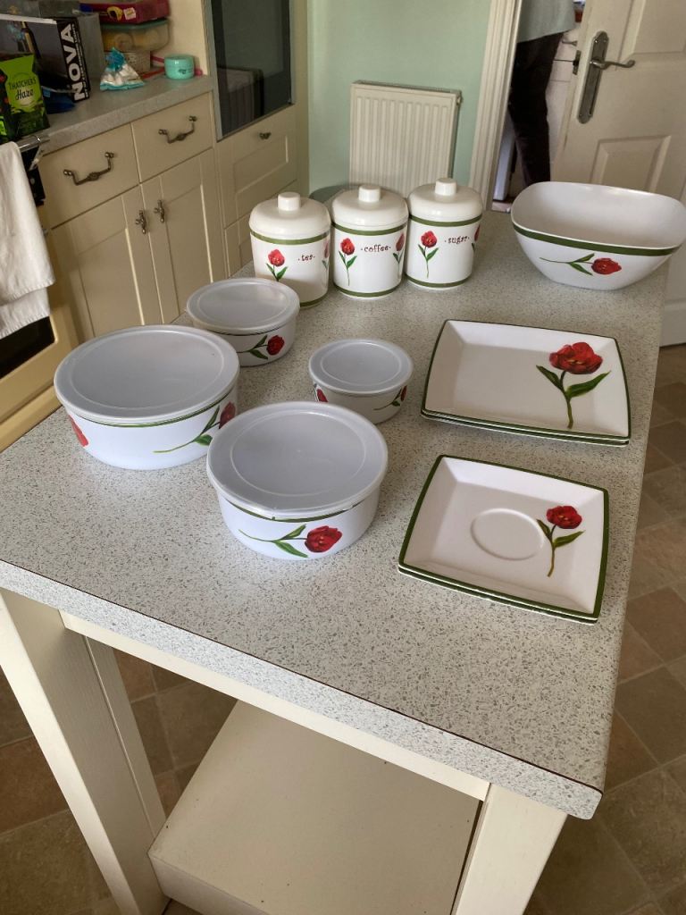 Tulip Design Melamine Kitchenware