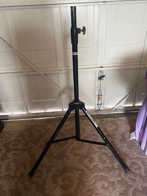 1 x PROEL AIR CUSHIONED SPEAKER STAND- PRO QUALITY STAND - ONLY £40